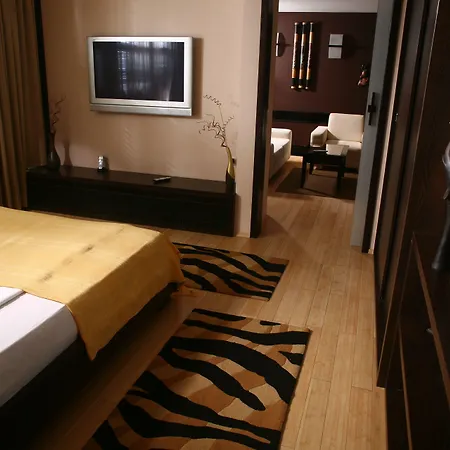 Reghina Blue 4*